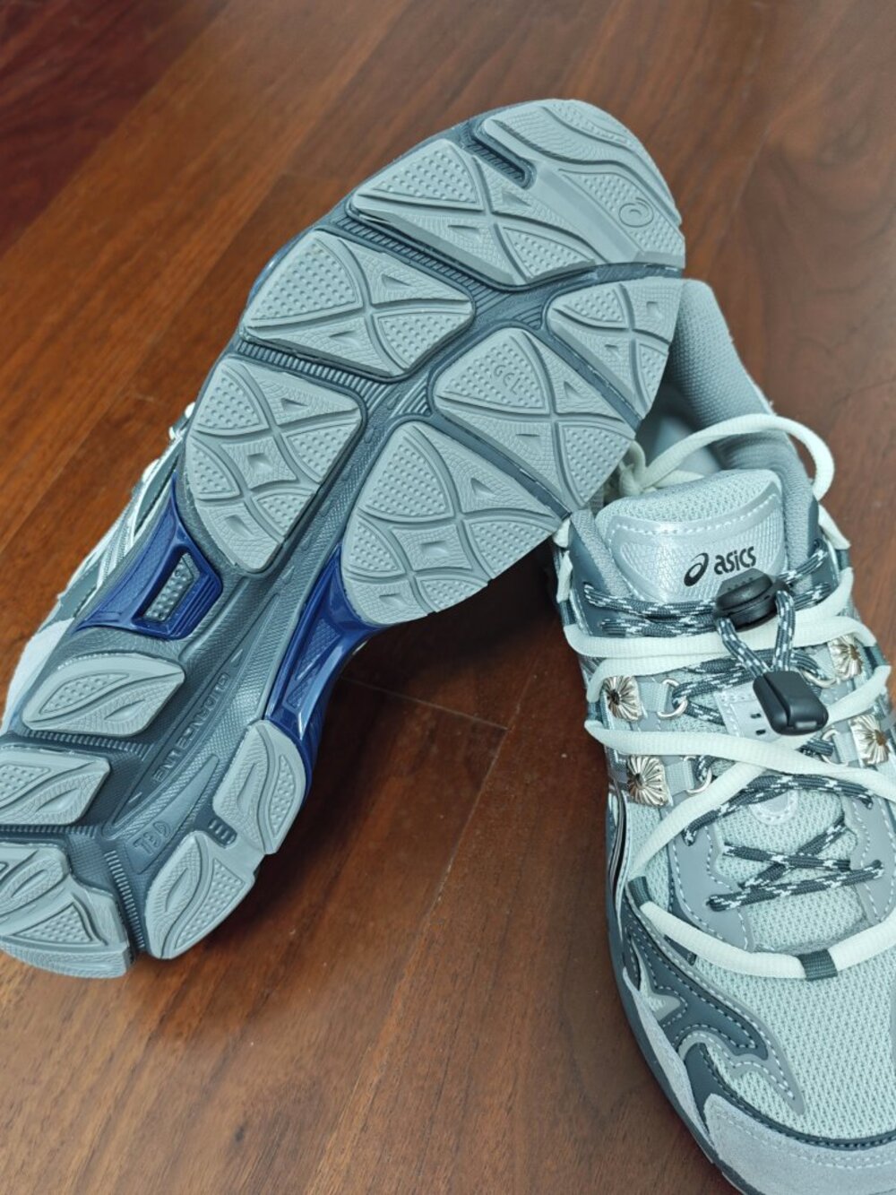 ASICS‑Style Grey Multi‑Lace Up Dad Sneakers With Charms Full Box - Picture 8 of 9